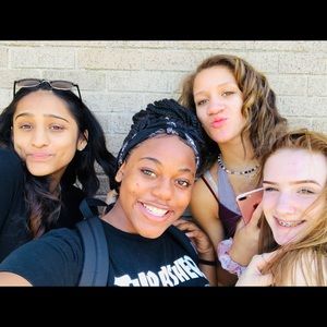 Meet your Posher, Linda